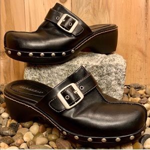 Don’t wear! Predictions size 7 1/2 wide.